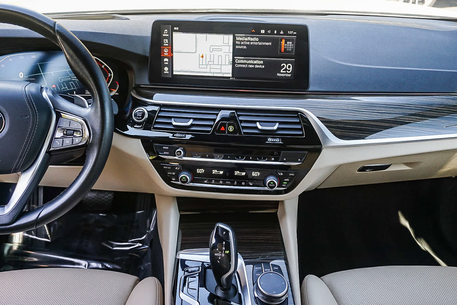 Certified 2023 BMW 530i w/ Premium Package image 14