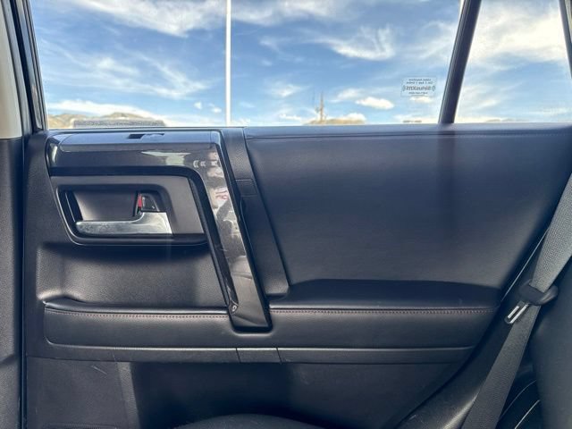 Used 2021 Toyota 4Runner TRD Off-Road Premium w/ Moonroof Package AWD/4WD image 23