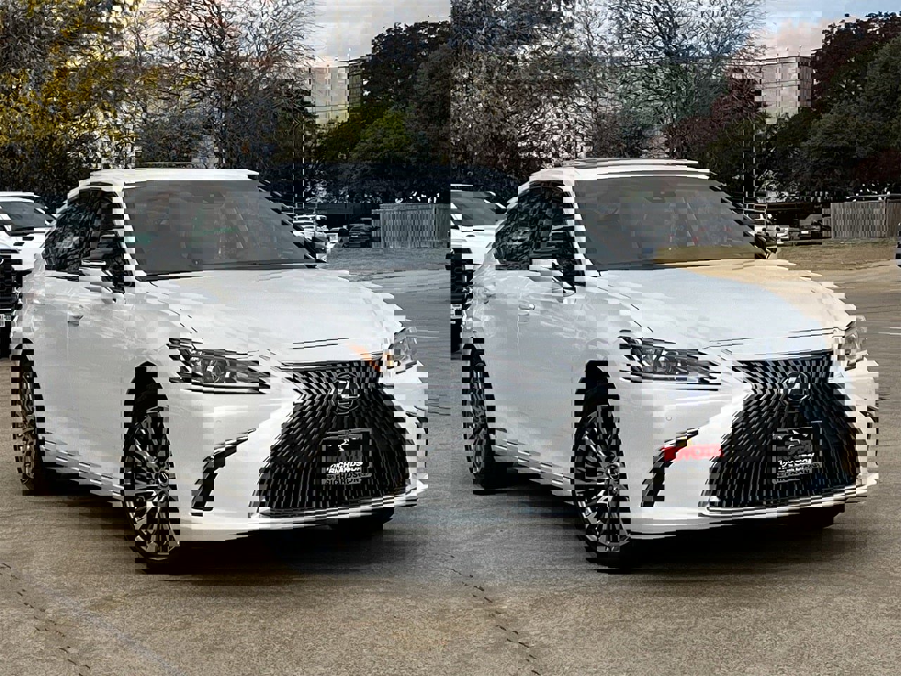 Used 2020 Lexus ES 300h w/ Premium Package image 2