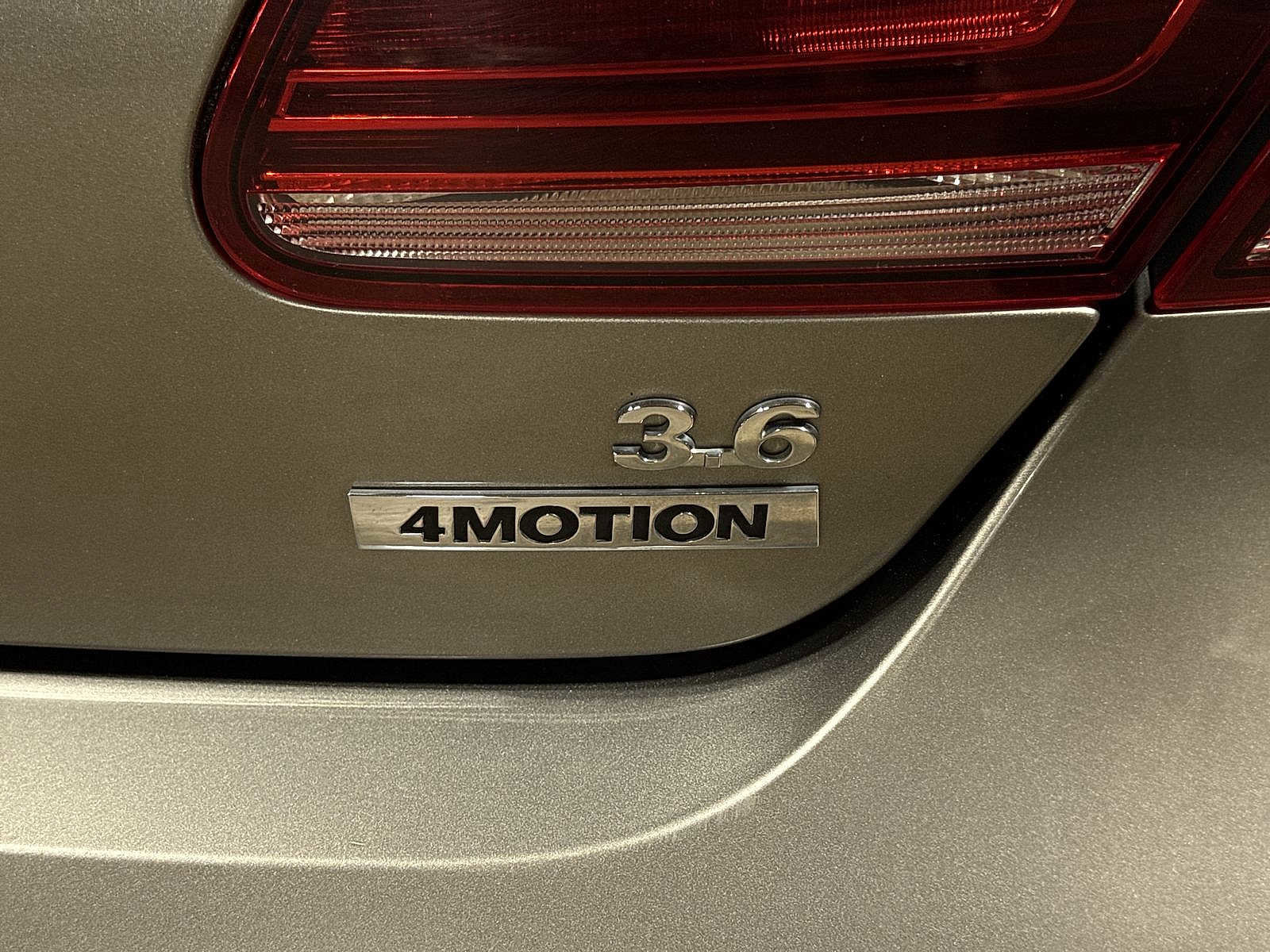 Used 2013 Volkswagen CC Executive image 28