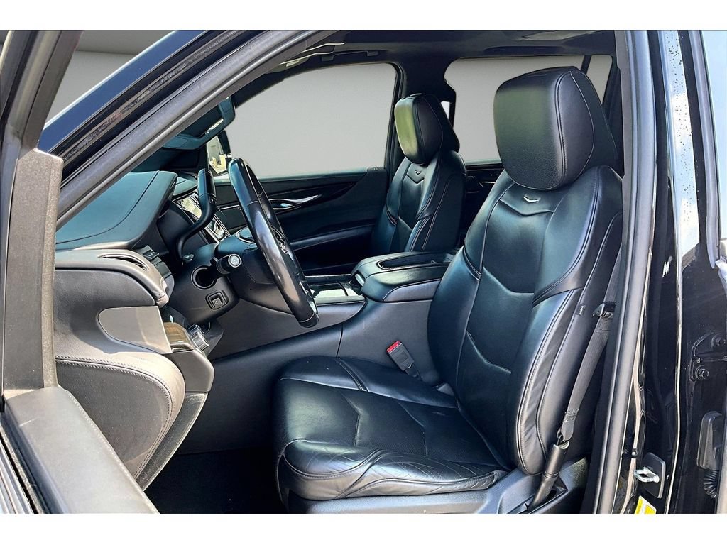 Used 2019 Cadillac Escalade ESV Platinum AWD/4WD image 34