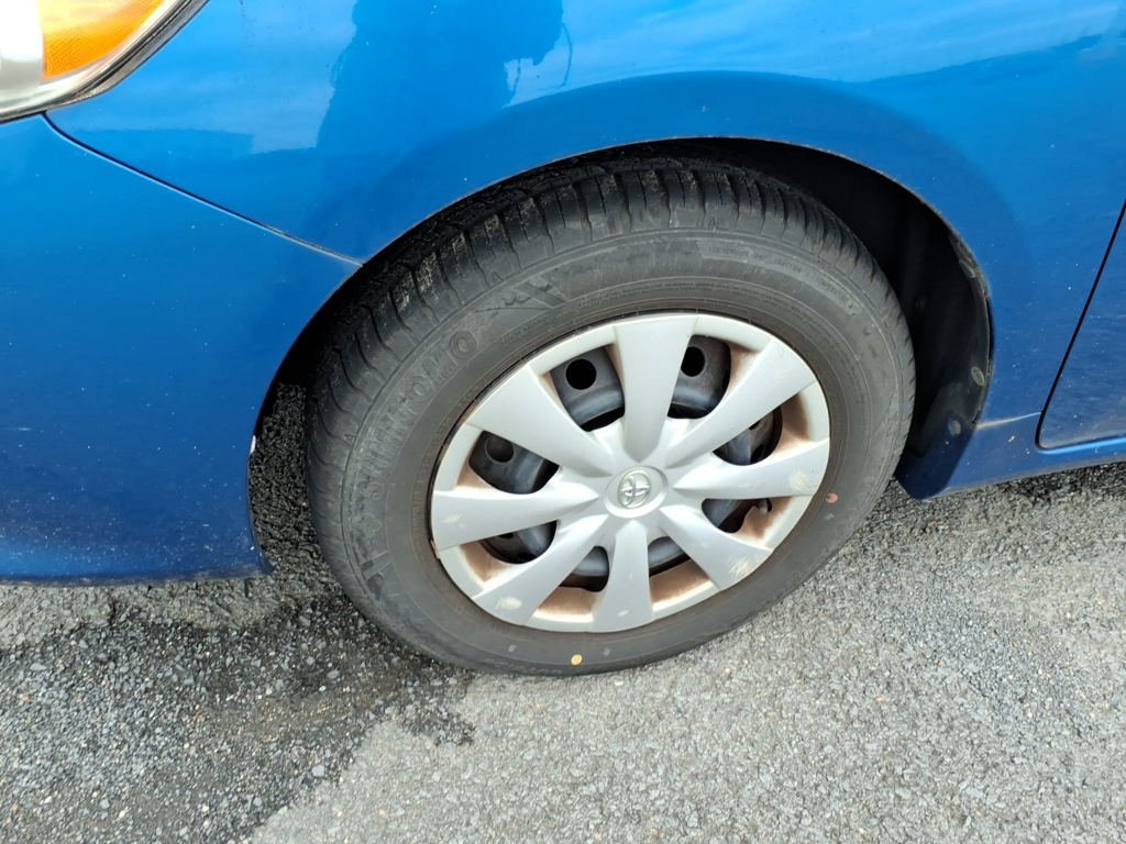 Used 2010 Toyota Corolla LE w/ All Weather Guard Pkg FWD image 4