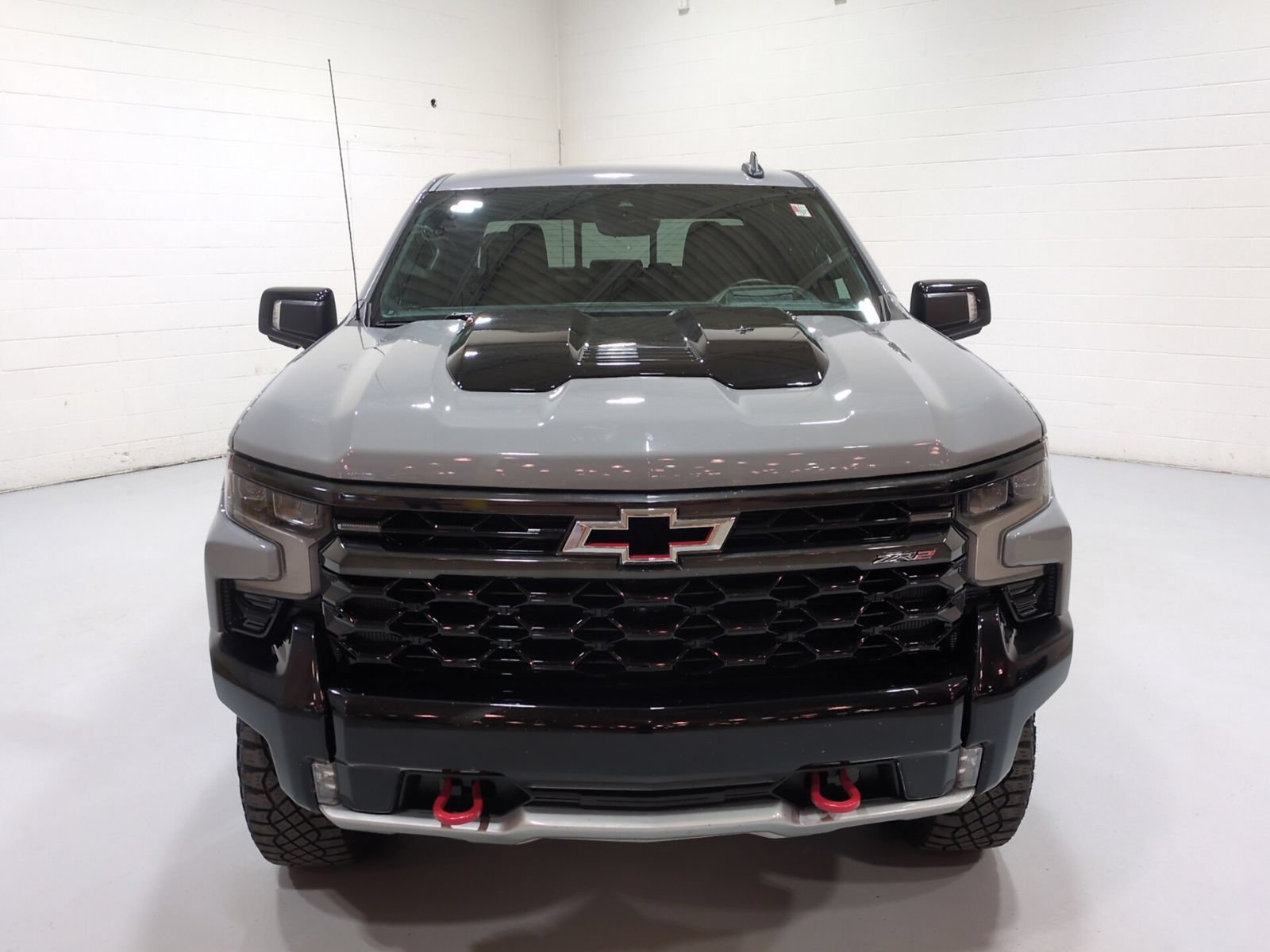 Used 2024 Chevrolet Silverado 1500 ZR2 w/ Technology Package AWD/4WD image 10