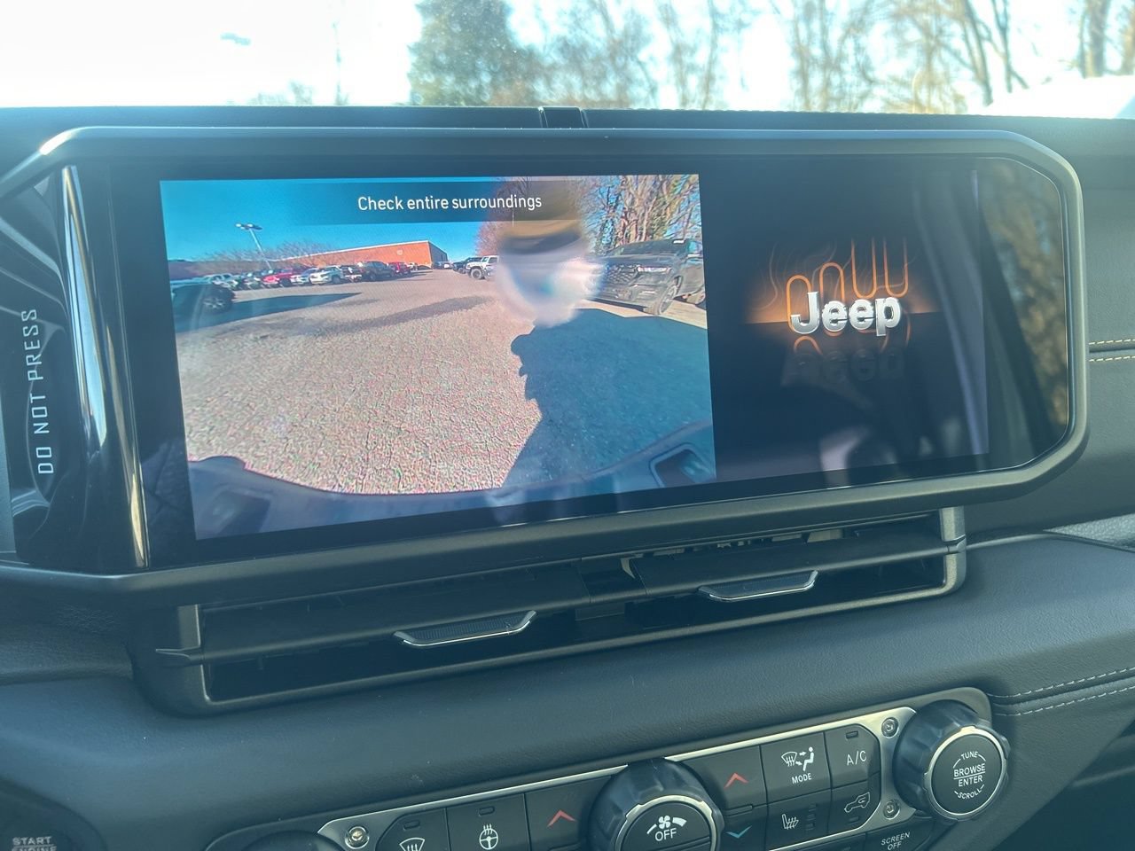 New 2026 Jeep Gladiator Sport AWD/4WD image 18