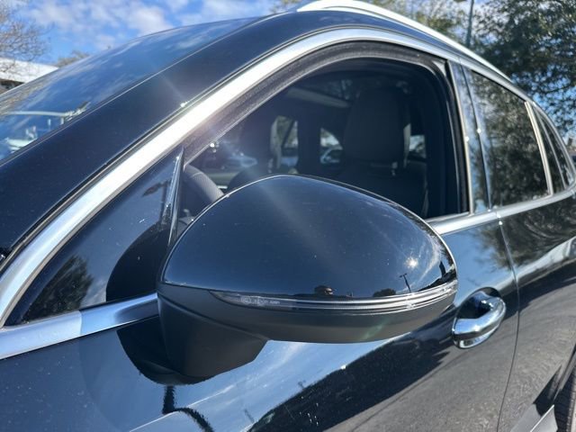 Used 2026 Mercedes-Benz GLC 300 image 11