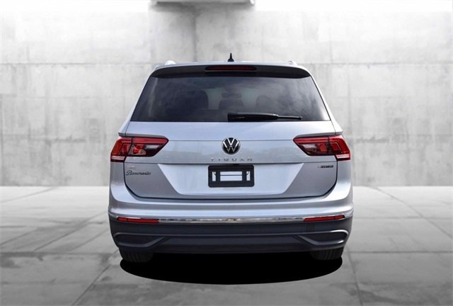 Certified 2024 Volkswagen Tiguan SE image 6