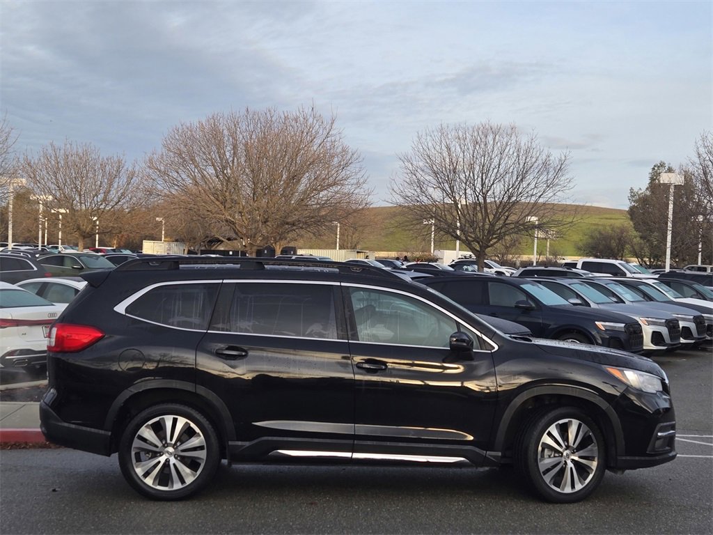 Used 2022 Subaru Ascent Limited image 3