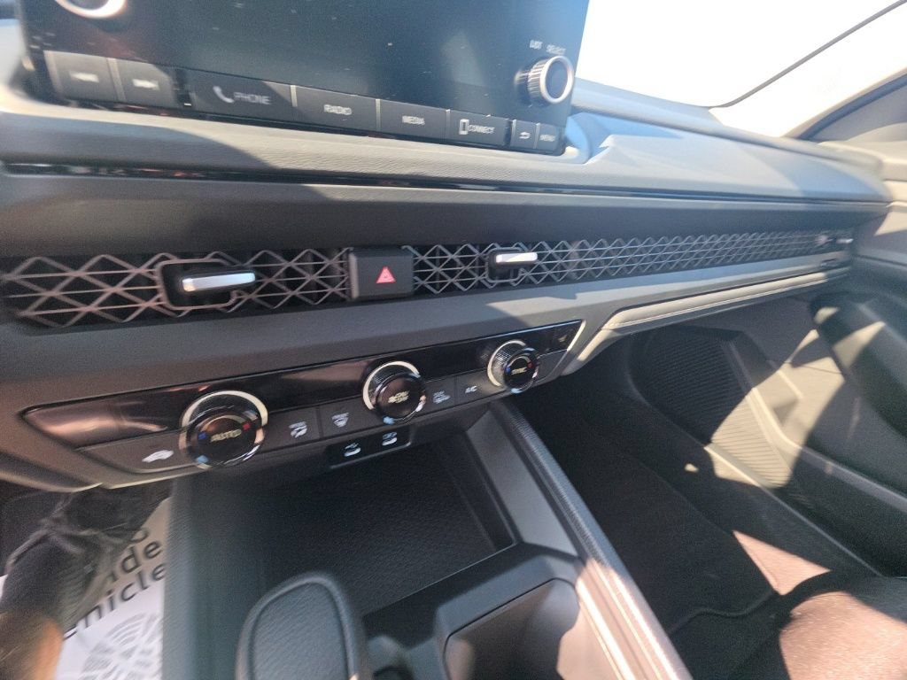 Used 2025 Honda Accord SE image 20