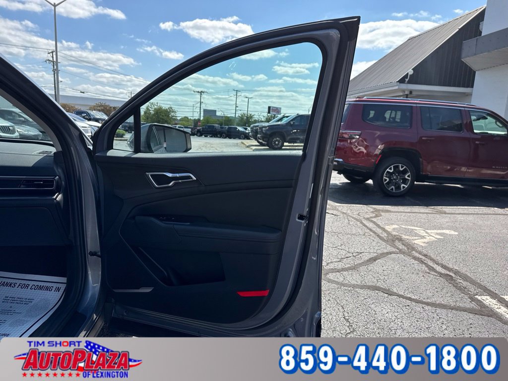 Used 2025 Kia Sportage EX w/ Premium Package FWD image 50