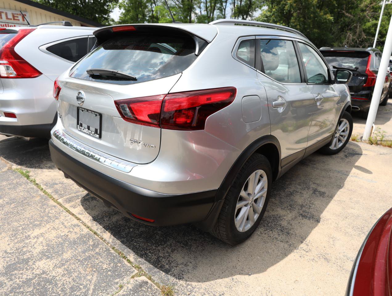 Used 2017 Nissan Rogue Sport SV AWD/4WD image 6