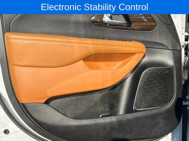 Used 2023 Chrysler Pacifica Pinnacle image 17