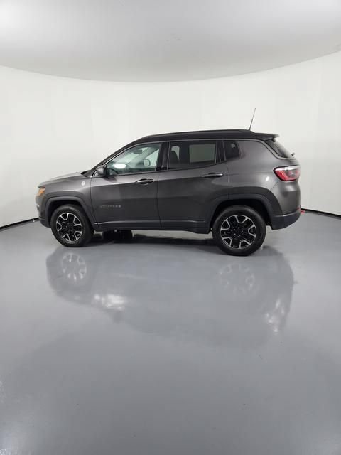 Used 2019 Jeep Compass Trailhawk AWD/4WD image 2