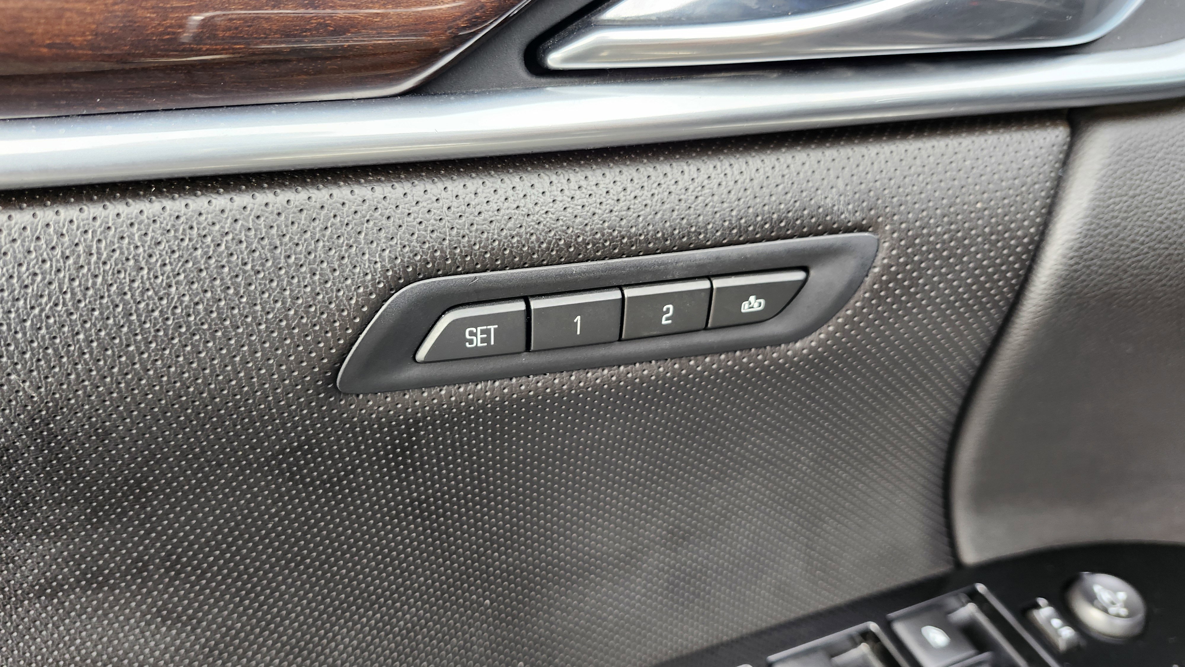 Used 2017 Cadillac XTS Luxury image 26