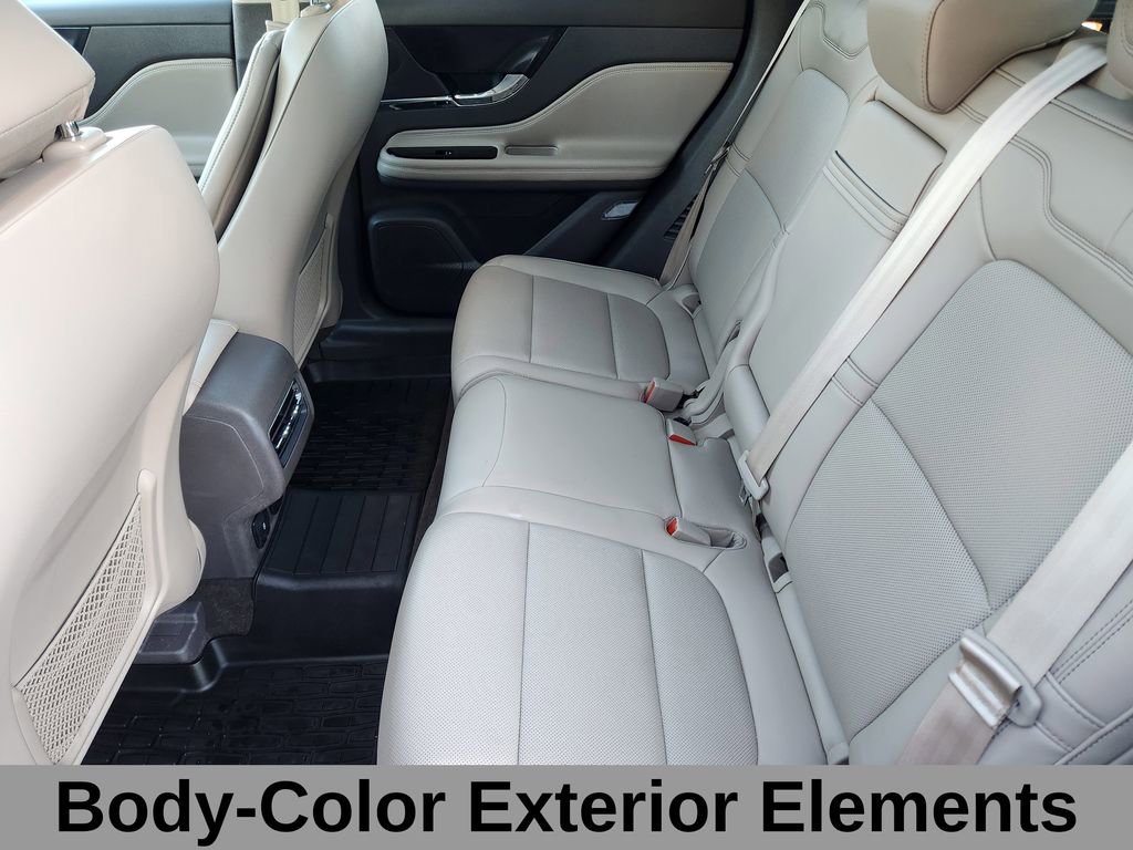 Used 2024 Lincoln Corsair Premiere w/ Equipment Group 101A image 15