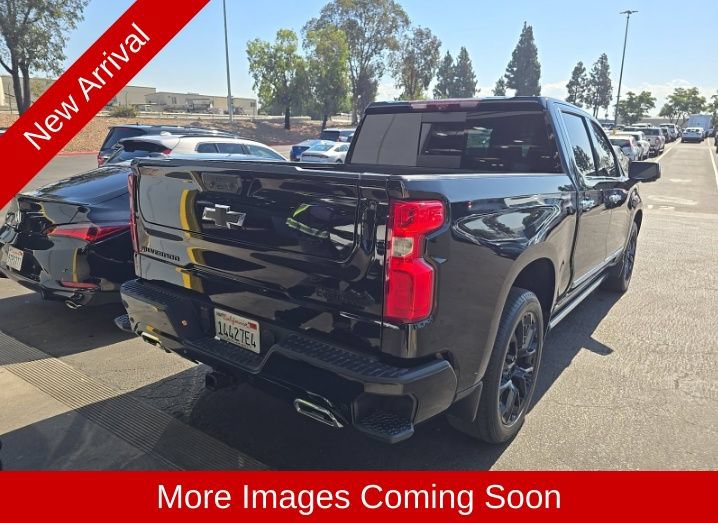 Used 2024 Chevrolet Silverado 1500 High Country RWD image 3