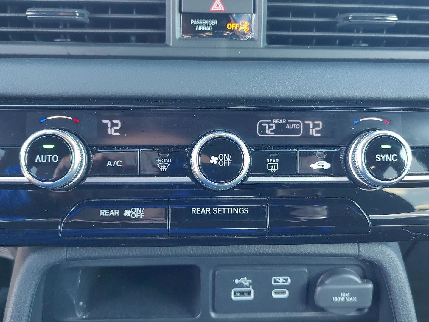 Used 2024 Honda Pilot Sport image 9