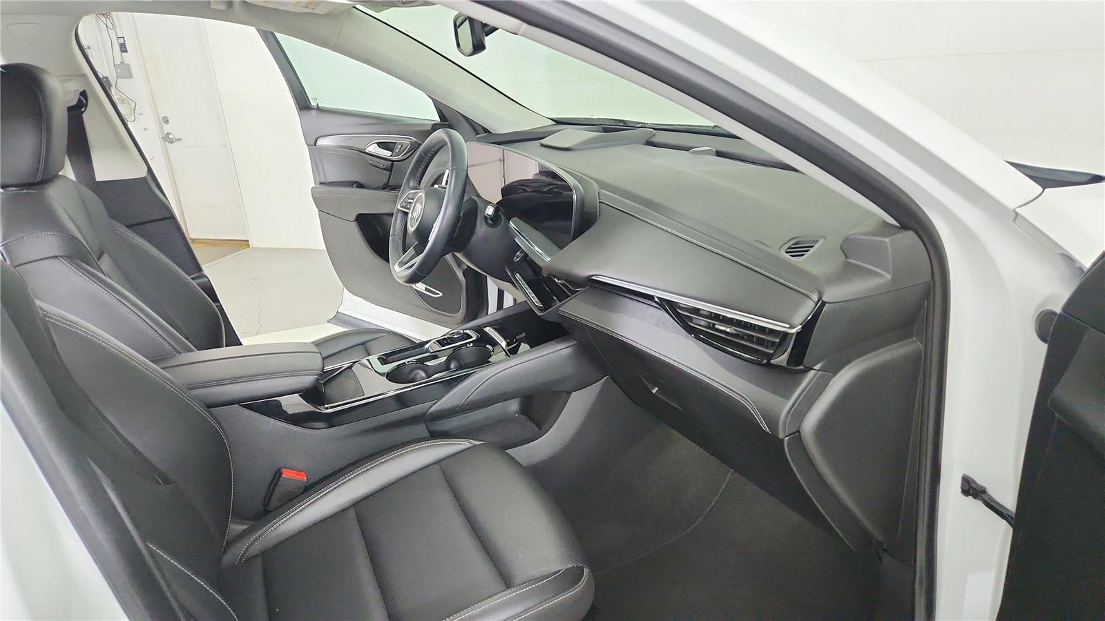 Used 2025 Buick Envision Preferred image 20