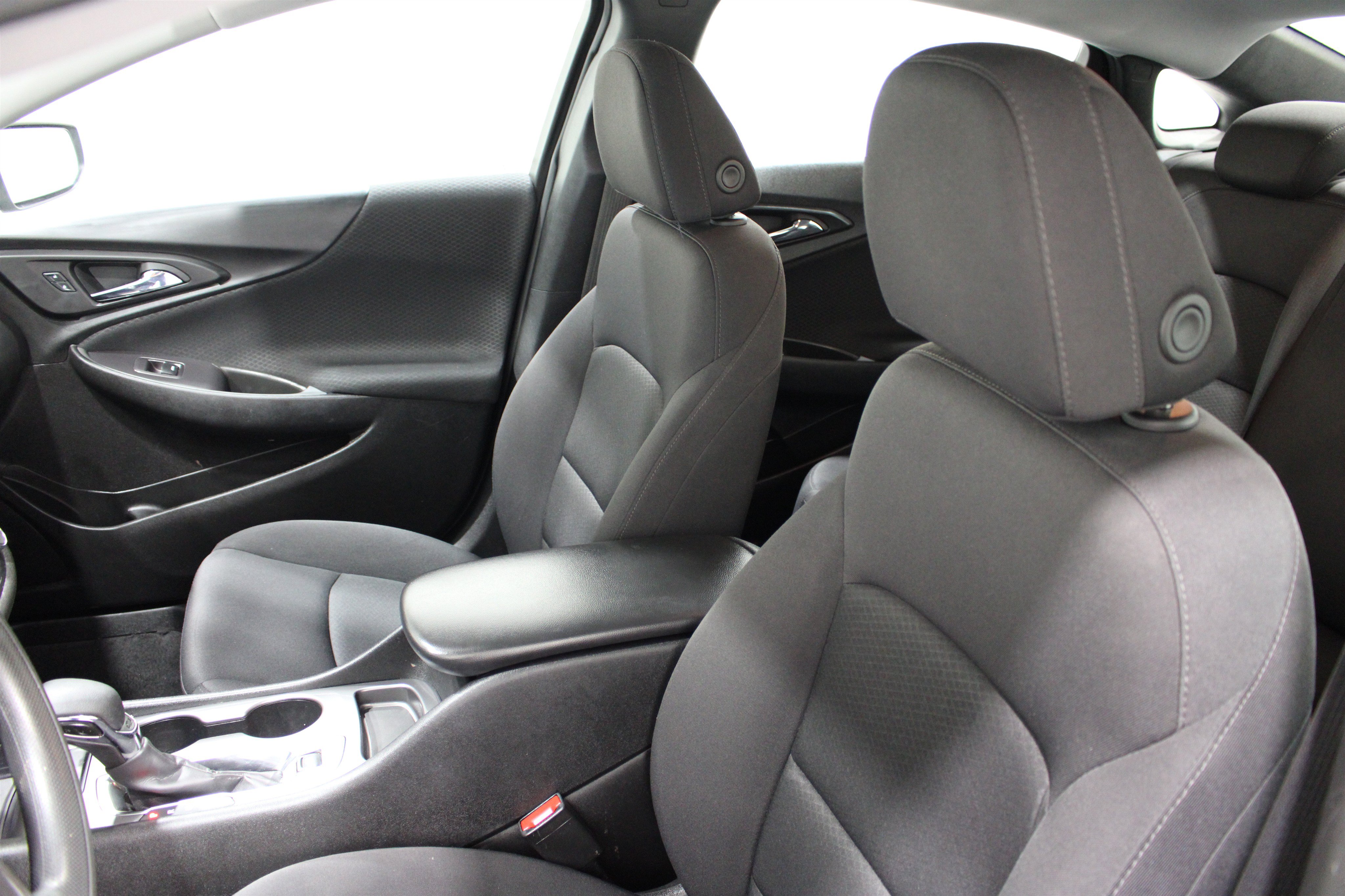 Used 2023 Chevrolet Malibu LS FWD image 4