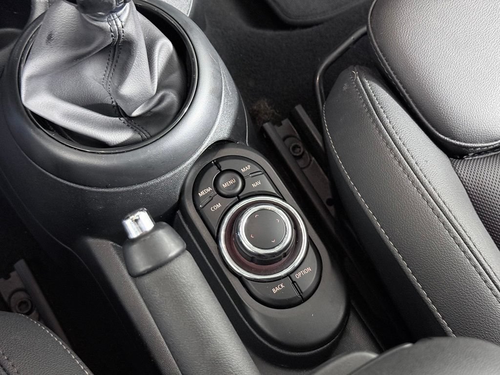 Certified 2024 MINI Cooper S FWD image 19