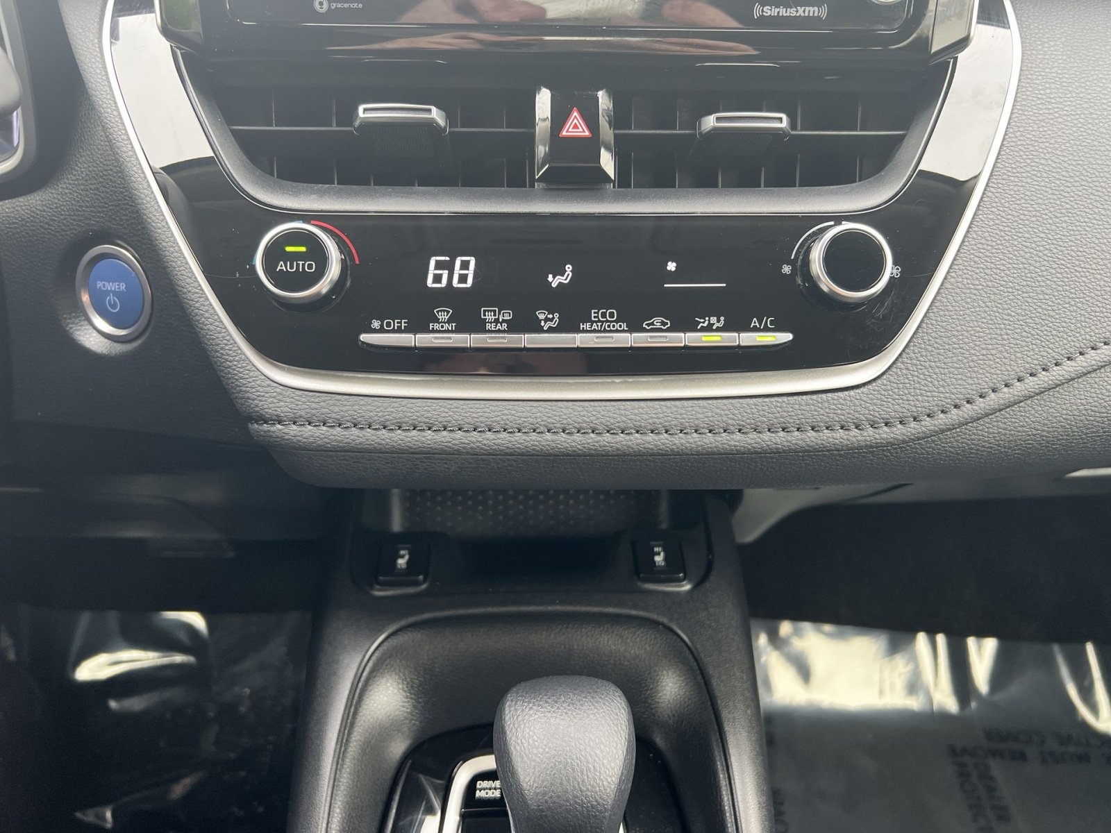 Used 2022 Toyota Corolla LE w/ Premium Interior Package FWD image 28