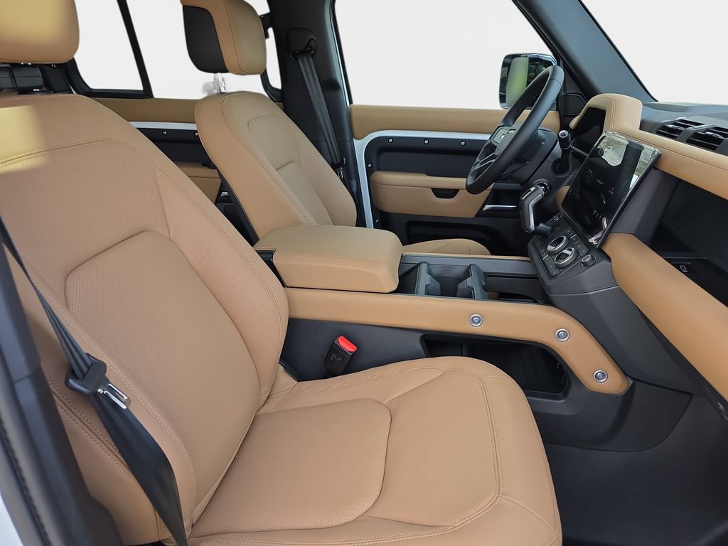 New 2026 Land Rover Defender 130 X-Dynamic SE AWD/4WD image 10