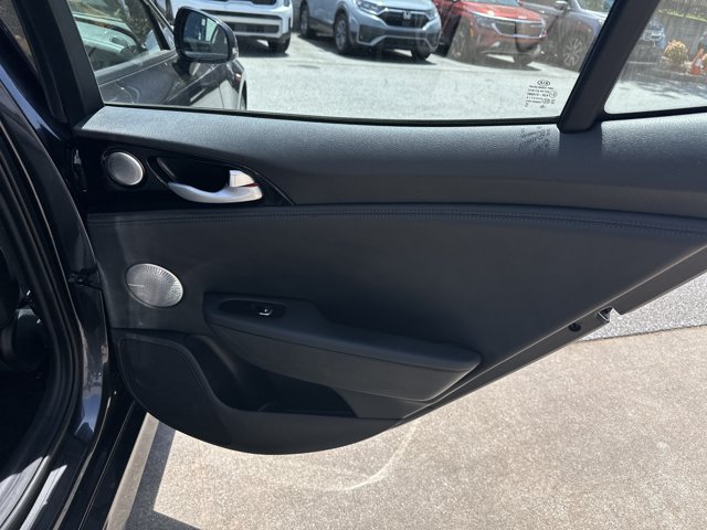 Used 2019 Kia Stinger Premium RWD image 19