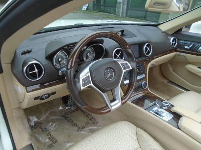 Used 2013 Mercedes-Benz SL 550 image 12