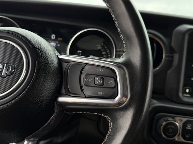 Used 2023 Jeep Wrangler Unlimited Rubicon 4xe w/ Cold Weather Group AWD/4WD image 9