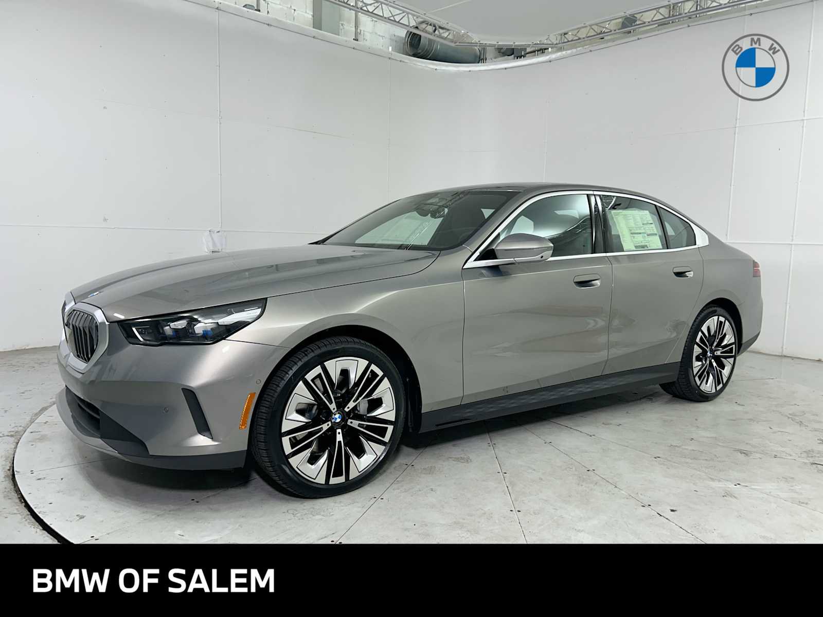 New 2026 BMW 530i xDrive w/ Premium Package image 1
