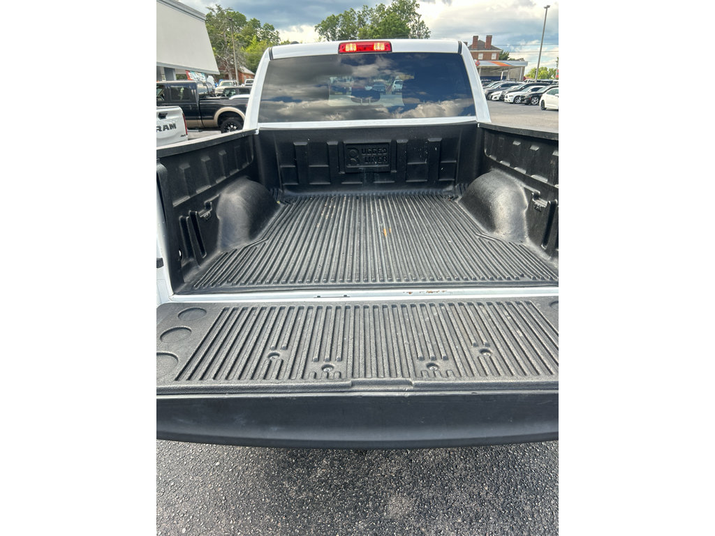 Used 2022 RAM 1500 Classic SLT RWD image 6