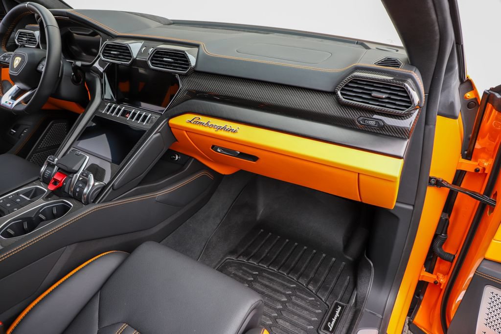 Used 2024 Lamborghini Urus S AWD/4WD image 42