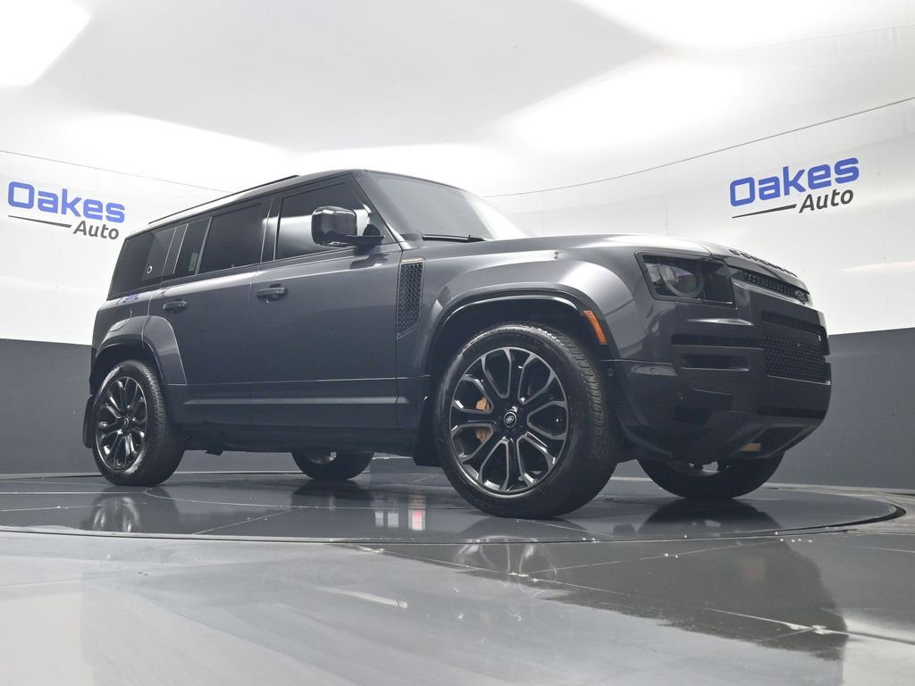 Used 2025 Land Rover Defender 110 AWD/4WD image 39