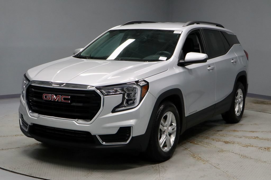Used 2022 GMC Terrain SLE w/ Driver Convenience Package FWD image 8
