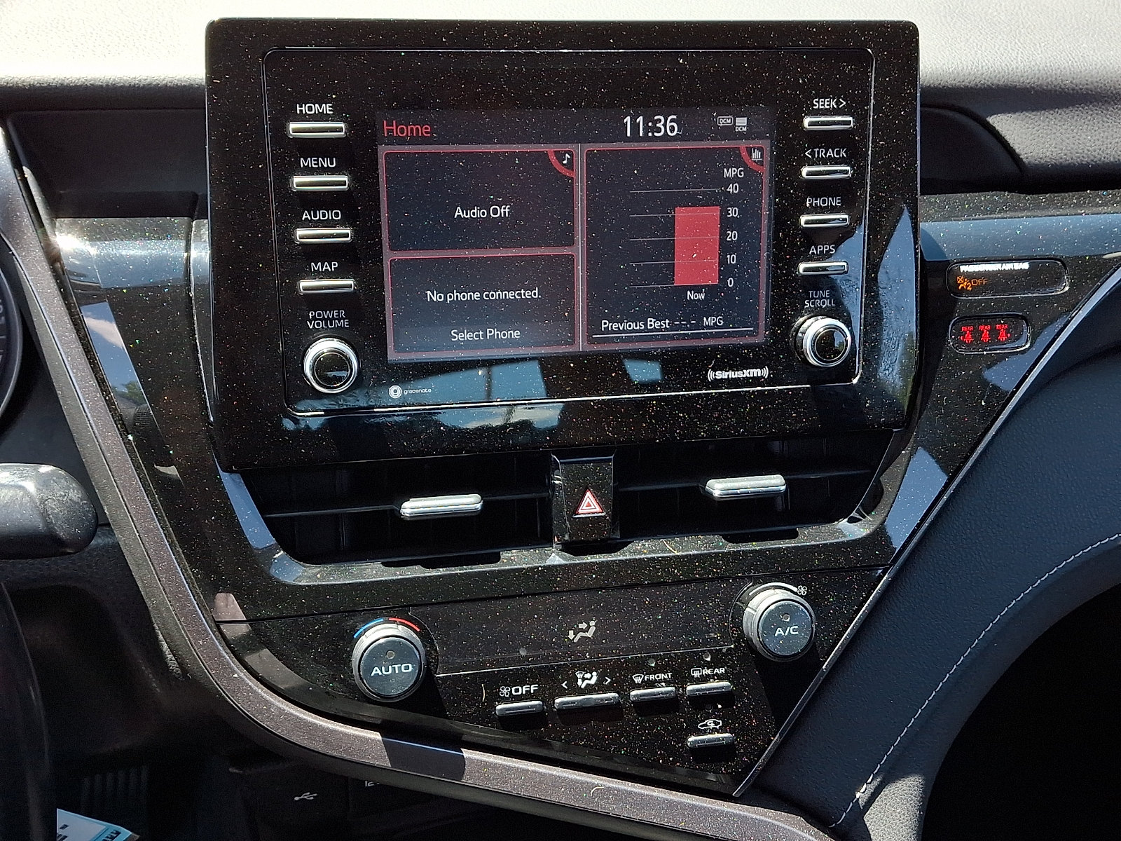Used 2021 Toyota Camry SE FWD image 13