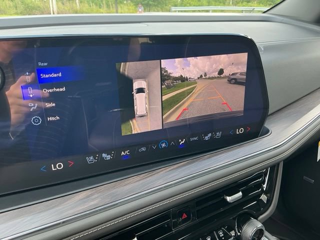New 2026 Chevrolet Tahoe Premier w/ Sun And Tow Package AWD/4WD image 30