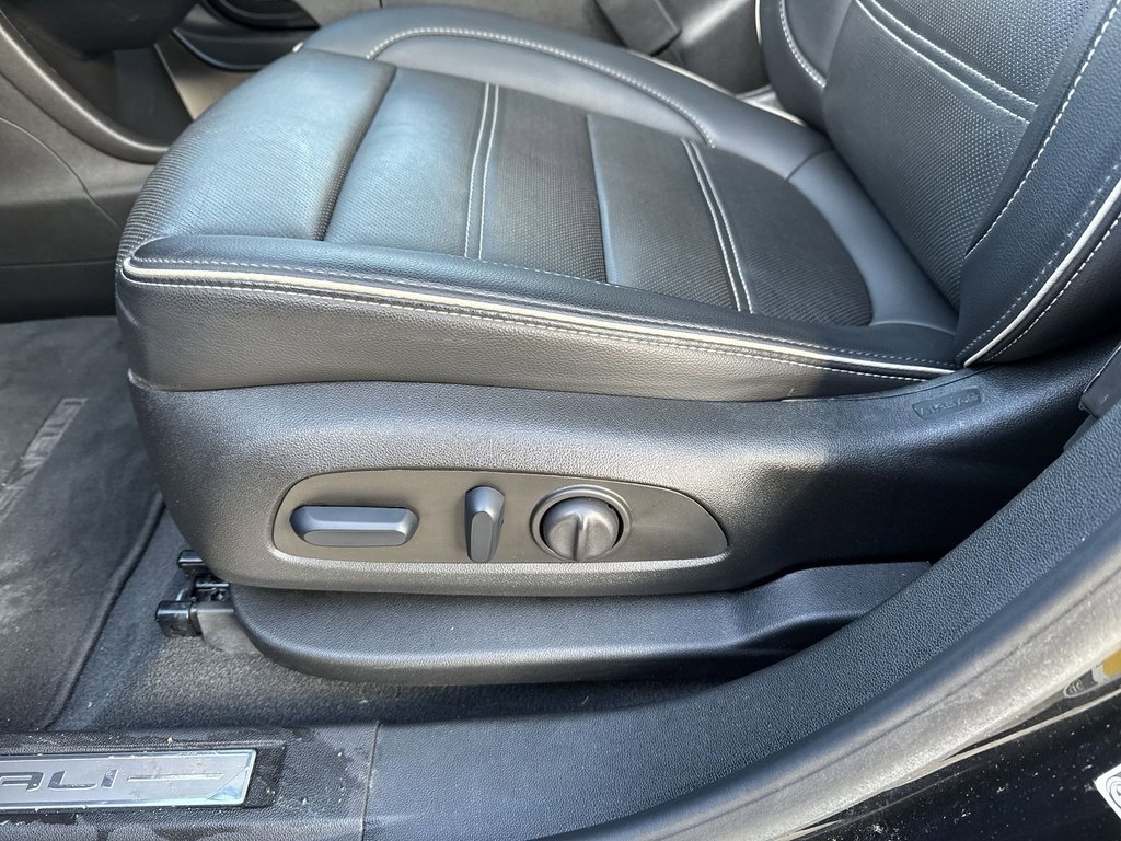 Certified 2023 GMC Acadia Denali w/ Trailering Package image 17