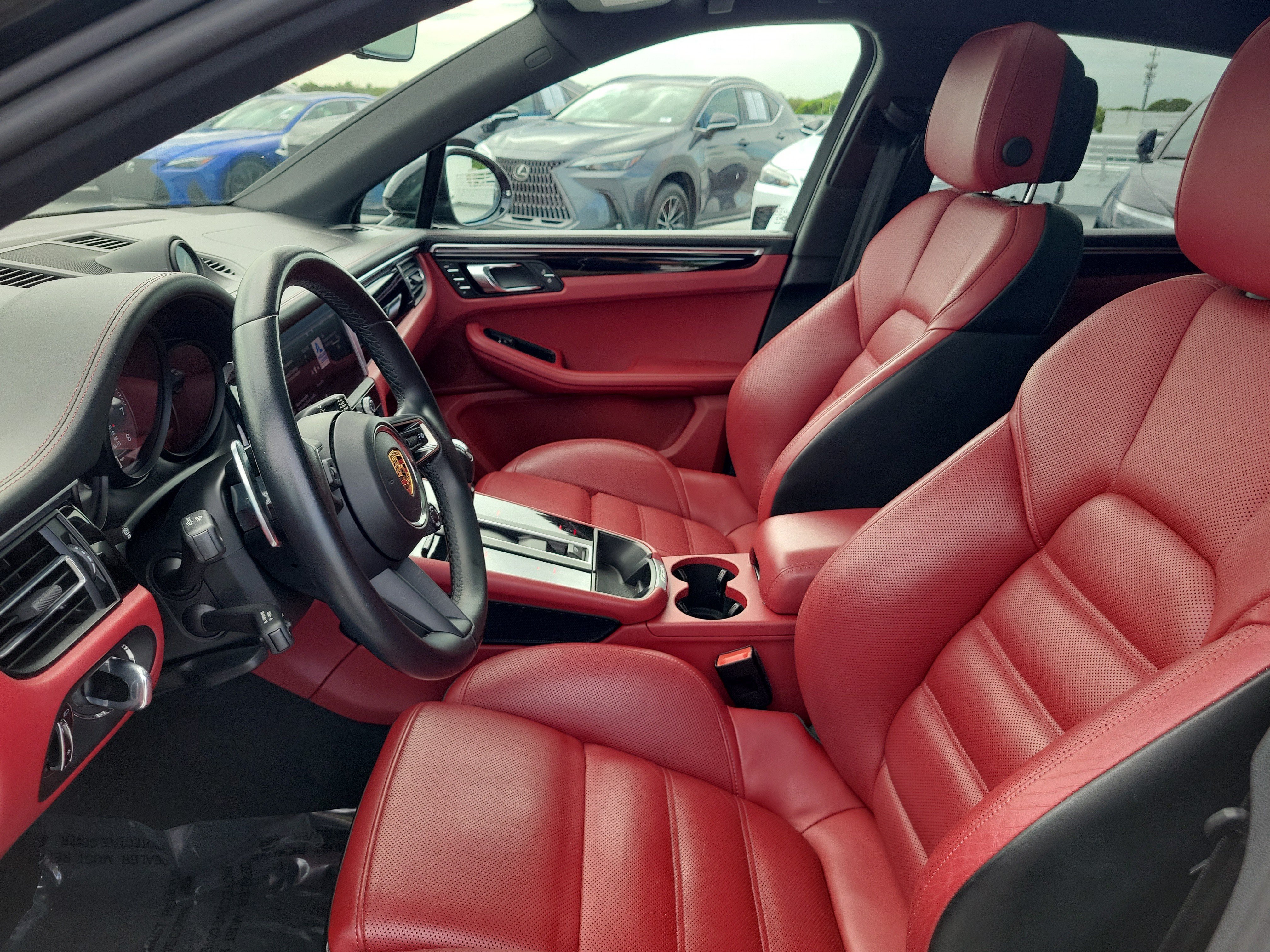 Used 2024 Porsche Macan S AWD/4WD image 22