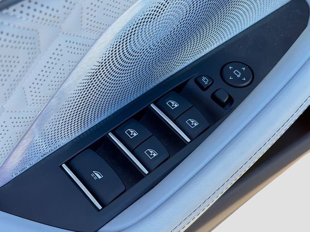 Used 2022 BMW M8 Competition w/ M Carbon Exterior Package image 23