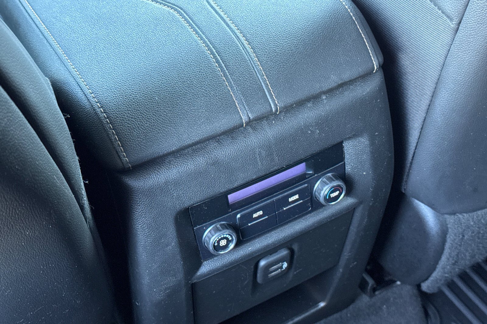 Used 2020 Chevrolet Traverse LT w/ LPO, Blackout Package image 45