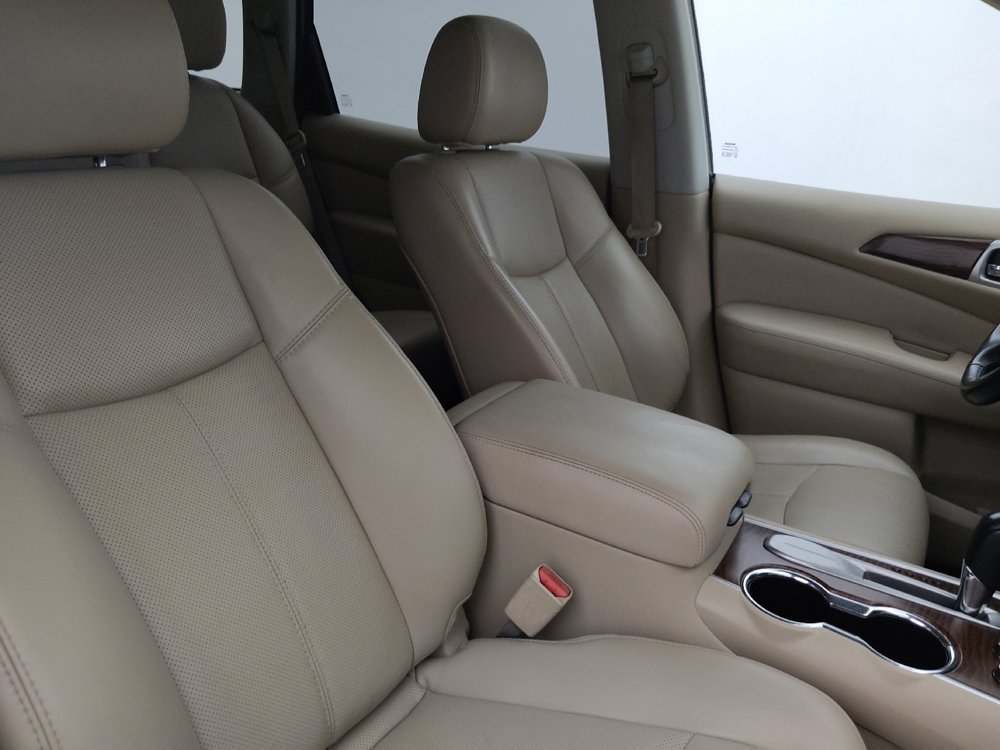 Used 2017 Nissan Pathfinder Platinum FWD image 21