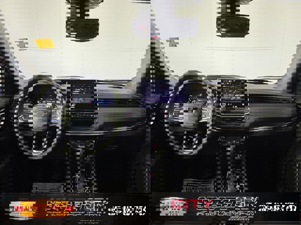 New 2026 Jeep Compass Latitude image 29