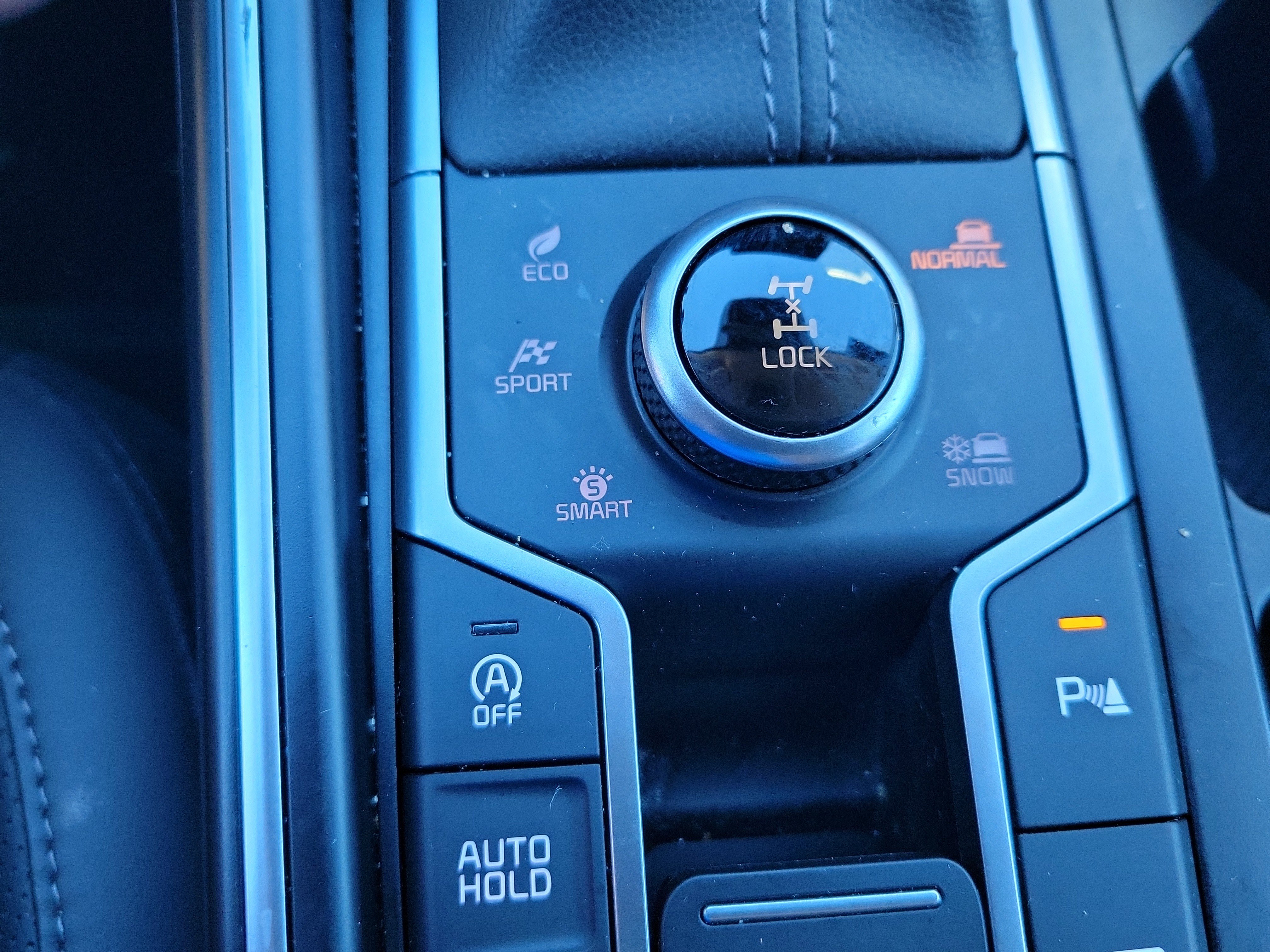 Used 2025 Kia Sorento S AWD/4WD image 30