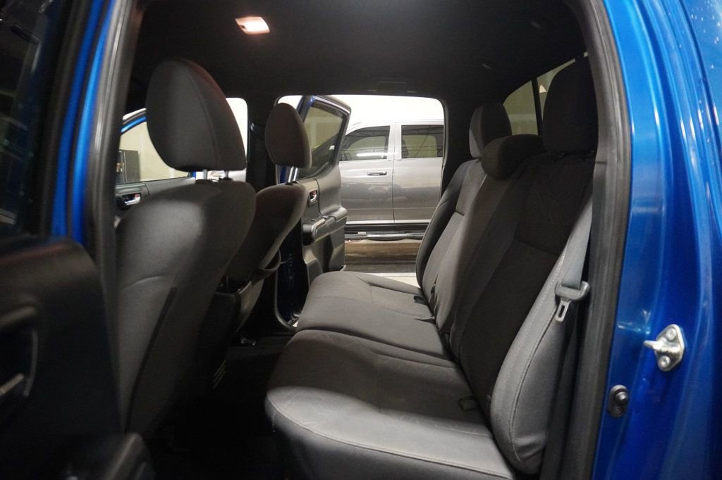 Used 2016 Toyota Tacoma TRD Sport image 9