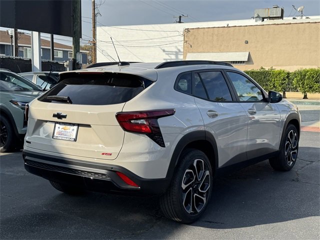 New 2026 Chevrolet Trax RS w/ Sunroof Package image 5