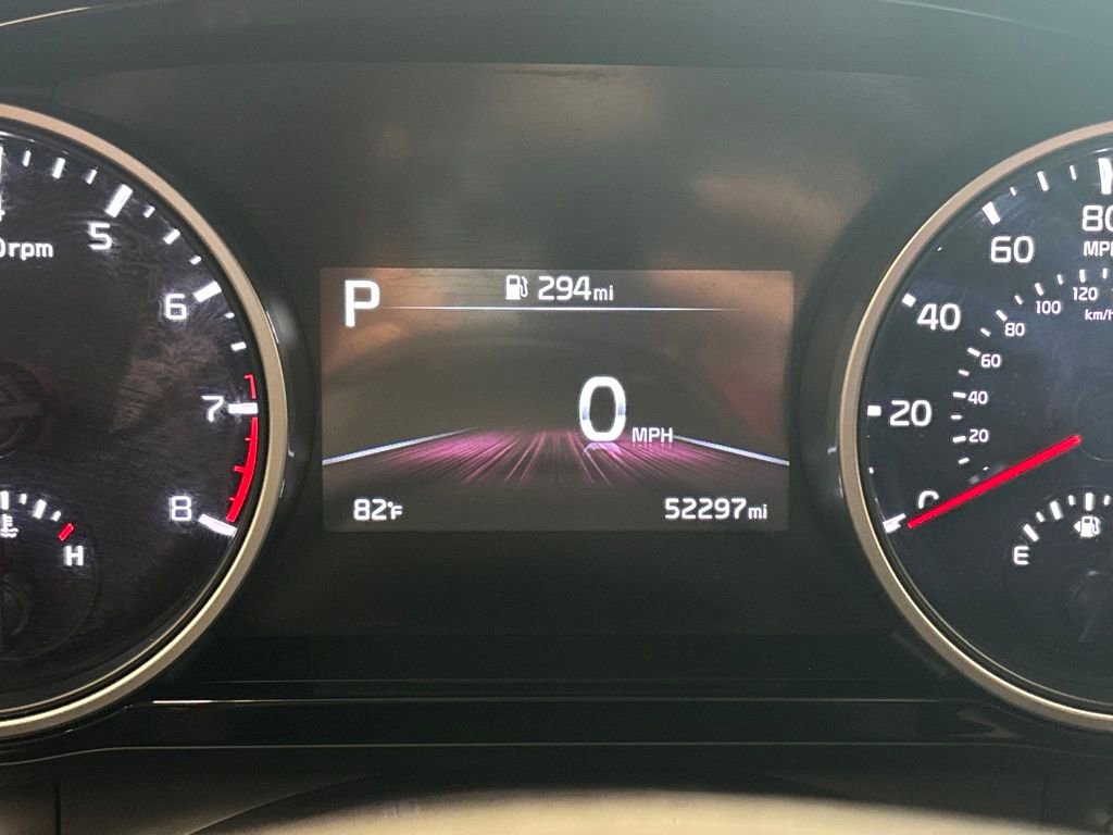 Certified 2022 Kia Carnival EX image 23