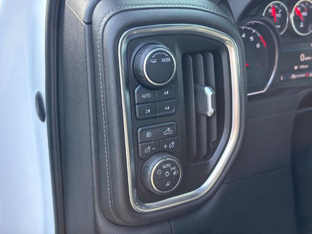 Used 2020 Chevrolet Silverado 1500 LTZ w/ LTZ Convenience Package AWD/4WD image 23