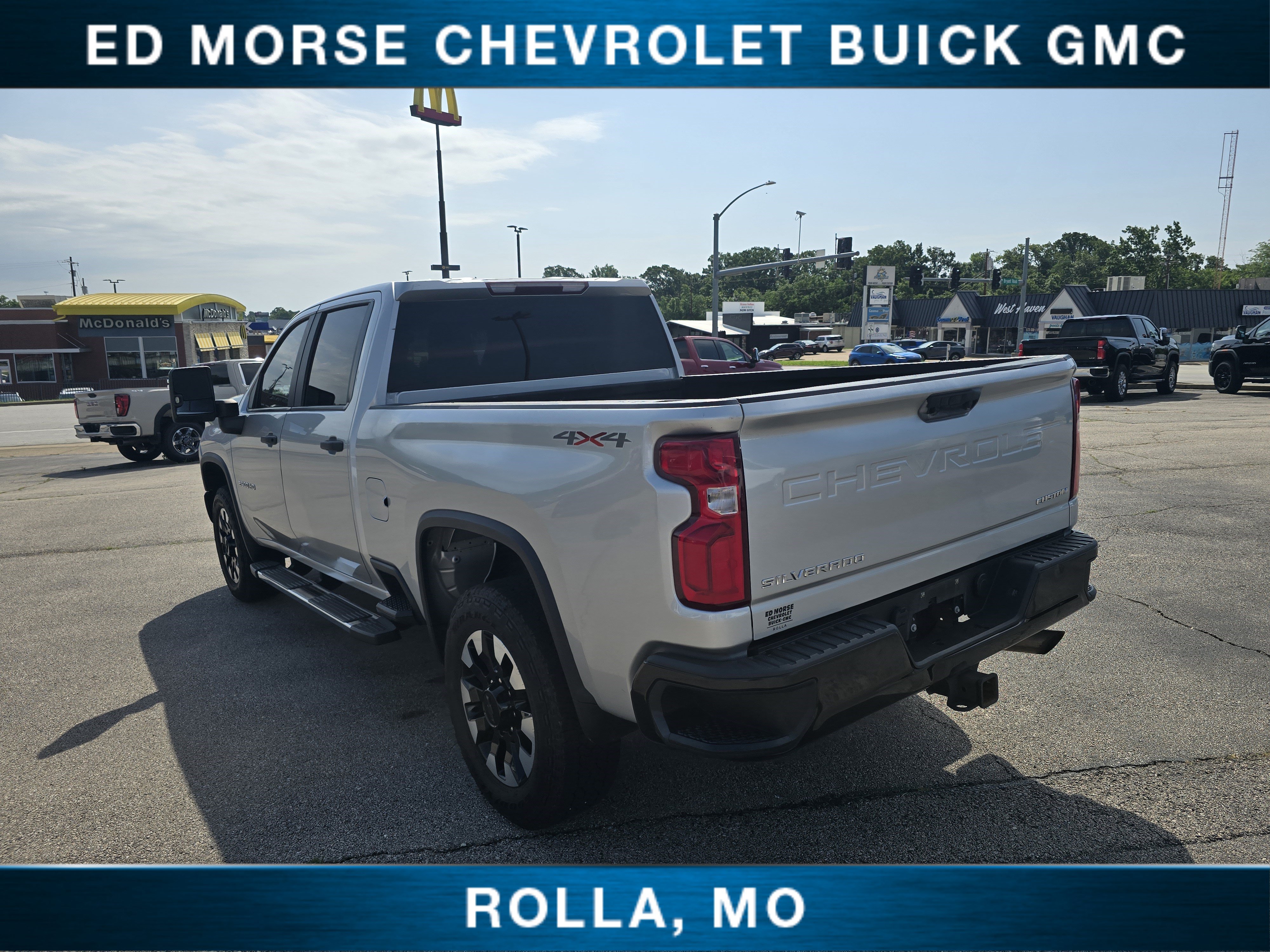 Used 2020 Chevrolet Silverado 2500 Custom w/ Custom Value Package AWD/4WD image 5