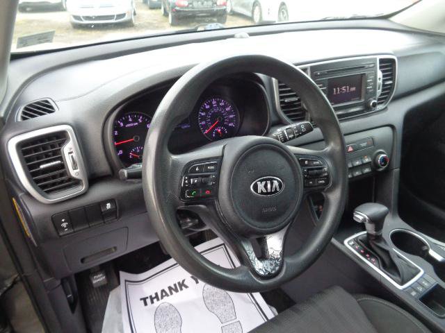 Used 2017 Kia Sportage LX image 30