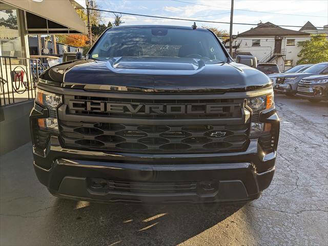 Used 2022 Chevrolet Silverado 1500 Custom AWD/4WD image 7