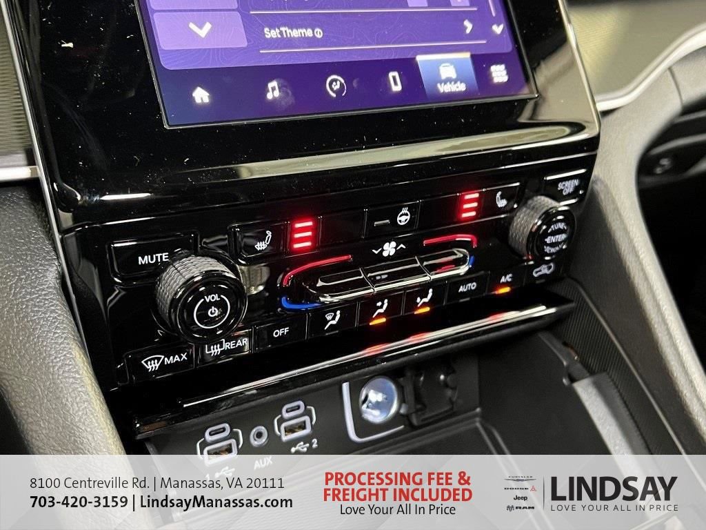 New 2025 Jeep Grand Cherokee L Laredo w/ Luxury Tech Group I AWD/4WD image 32
